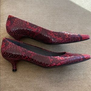 Stuart Weitzman pumps